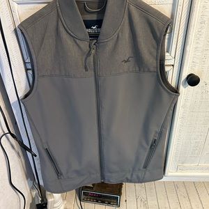 Hollister men’s vest